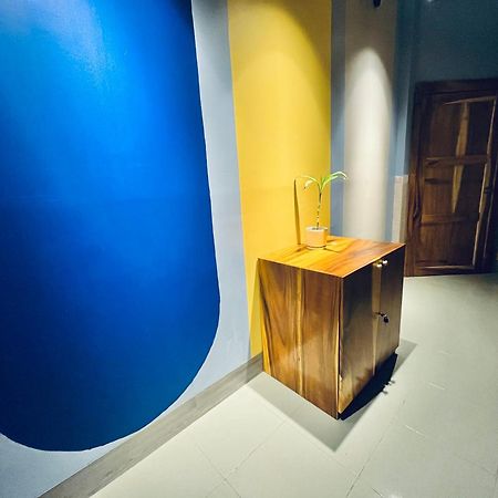 Por Chey Guesthouse Battambang Bagian luar foto