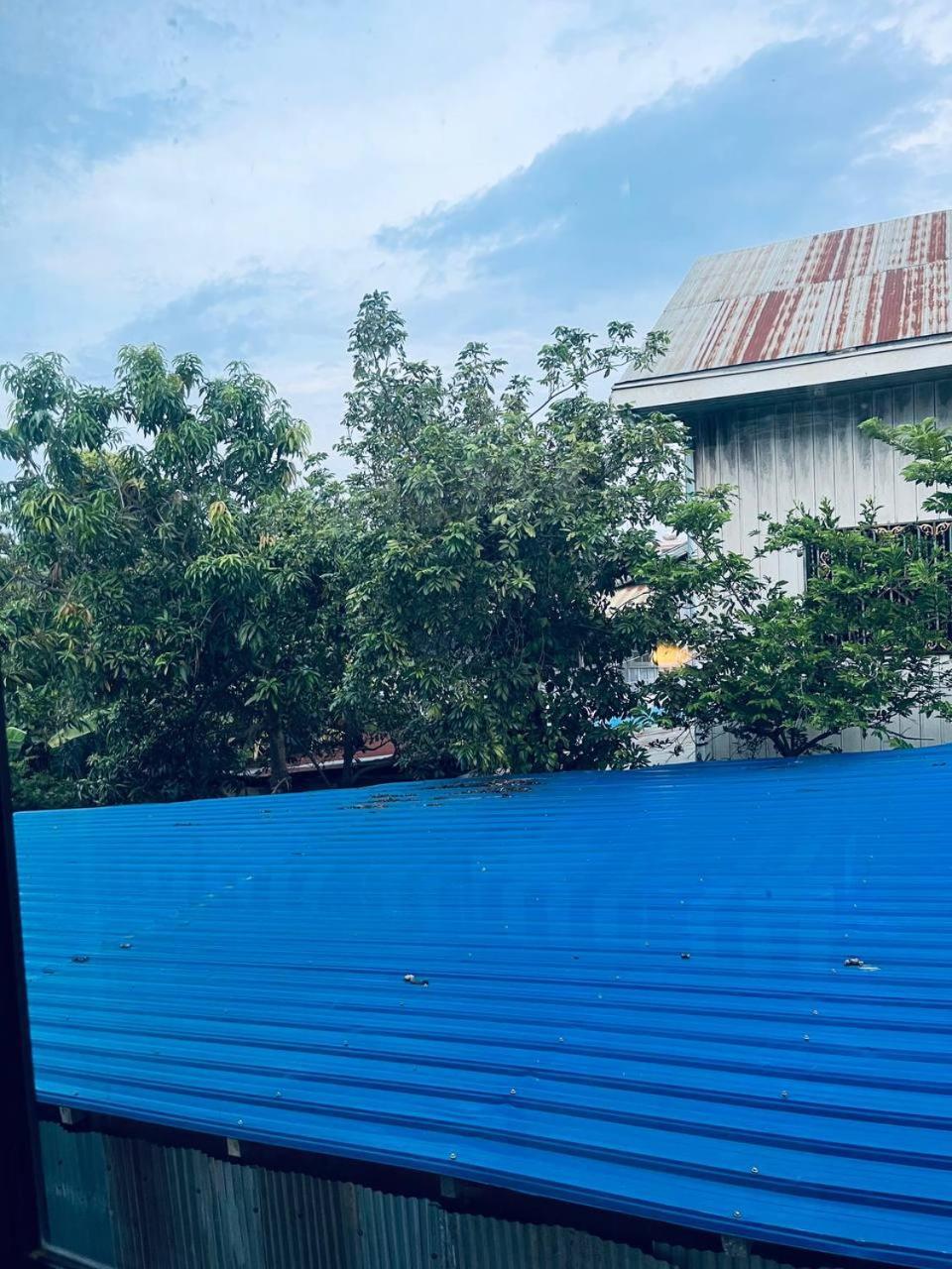 Por Chey Guesthouse Battambang Bagian luar foto