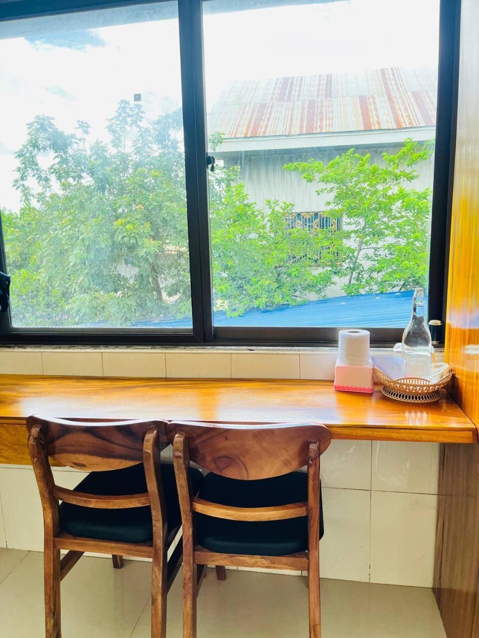 Por Chey Guesthouse Battambang Bagian luar foto