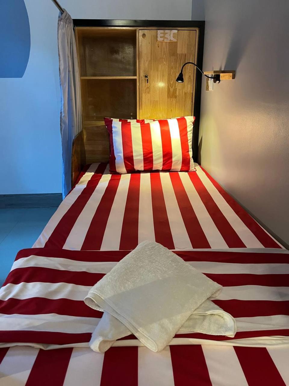 Por Chey Guesthouse Battambang Bagian luar foto
