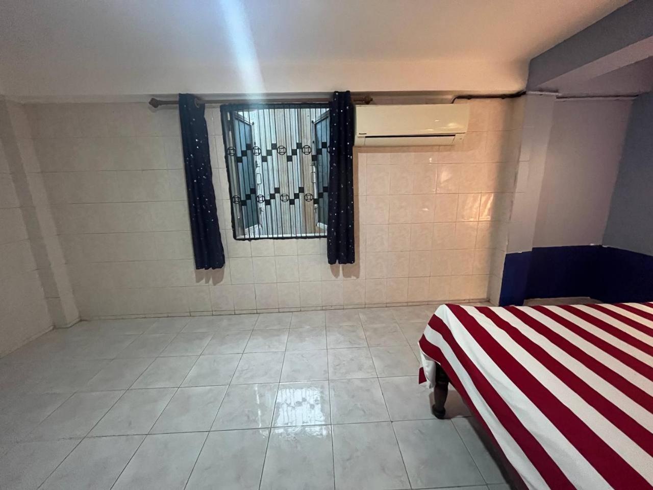 Por Chey Guesthouse Battambang Bagian luar foto