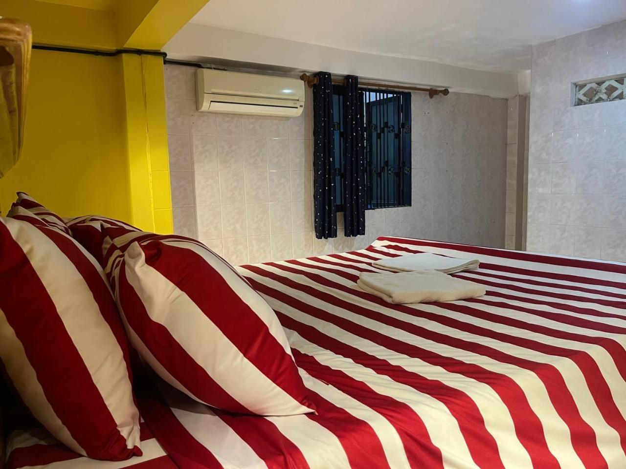 Por Chey Guesthouse Battambang Bagian luar foto