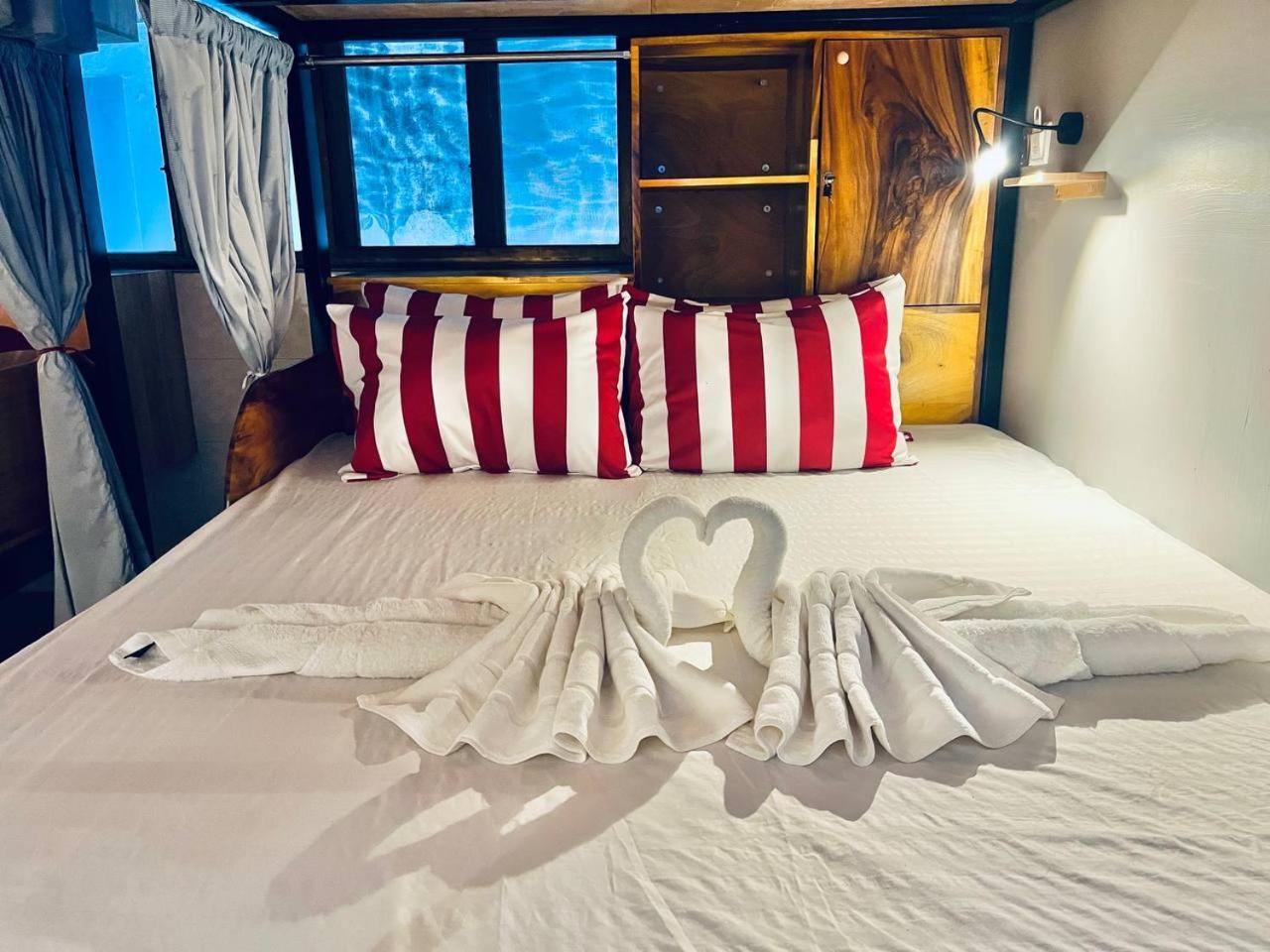 Por Chey Guesthouse Battambang Bagian luar foto